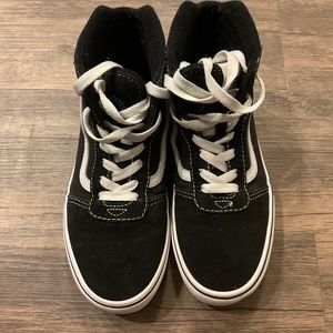 Vans Filmore leather high top Sneaker sz 4.5 youth